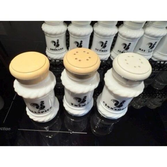 Vintage Hazel Atlas 17 pc Milk Glass Black Rooster Design Spices Shaker Set w/ B - Picture 9 of 13